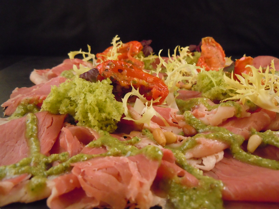 Bordje met Pastrami Carpaccio