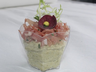 Mousse van prei met porchetta